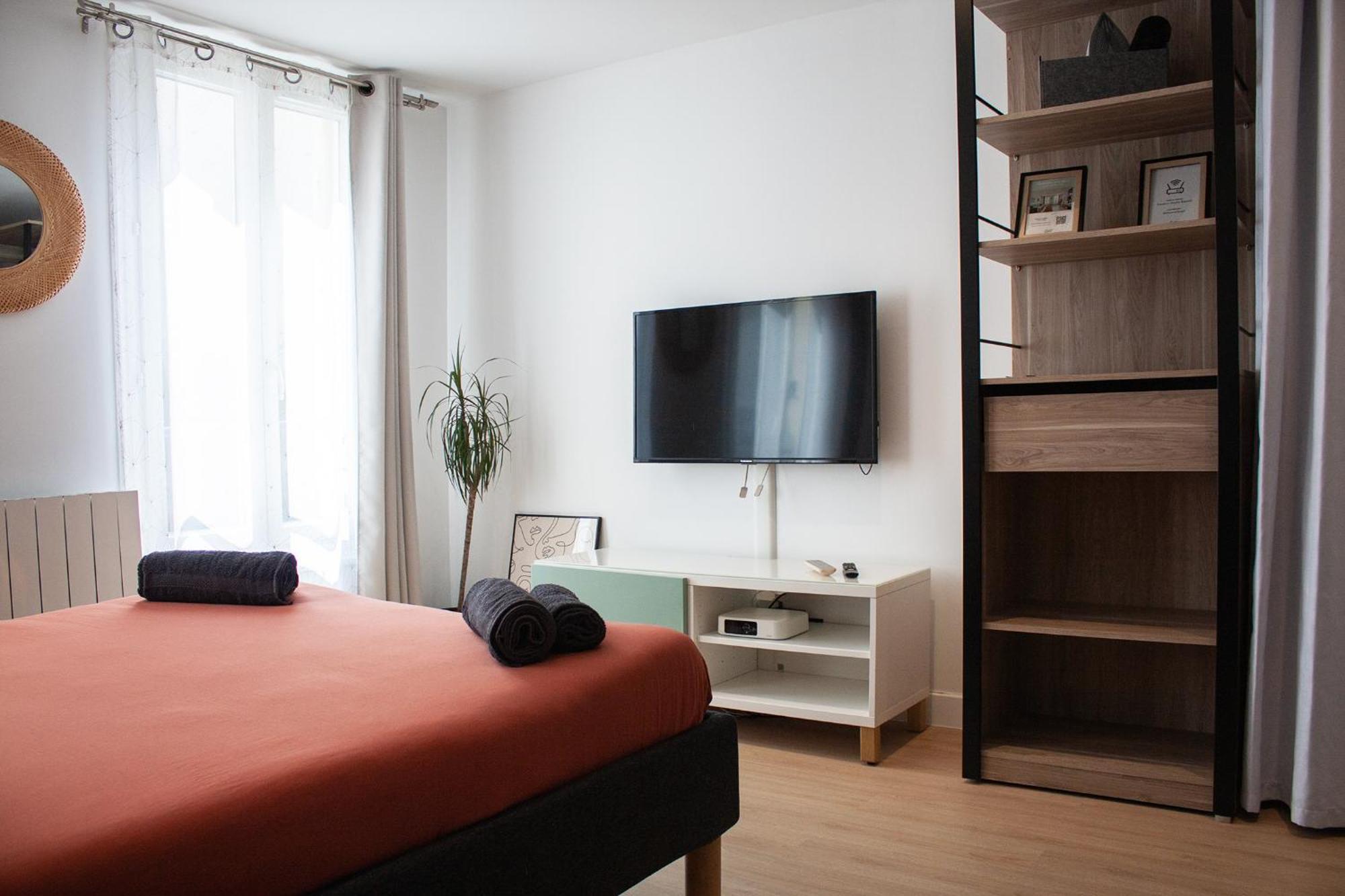Studio Cosy En Plein Coeur Historique De Pontoise Apartment Luaran gambar